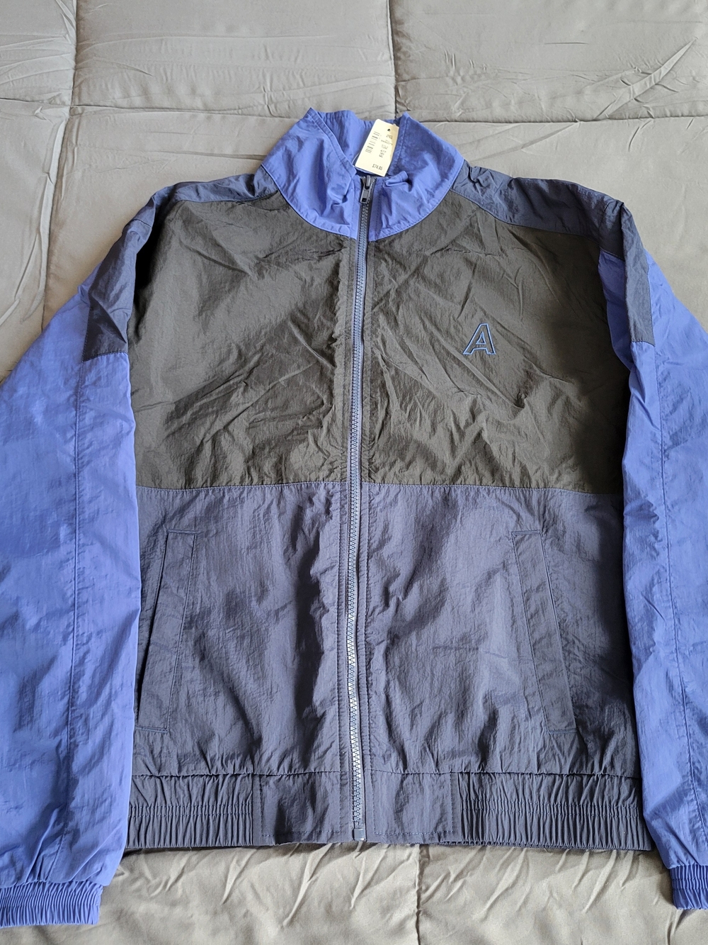Aeropostale Men's Blue & Black Windbreaker Jacket